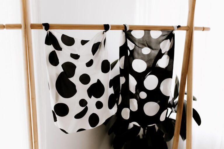 Little Dots | Play Silks