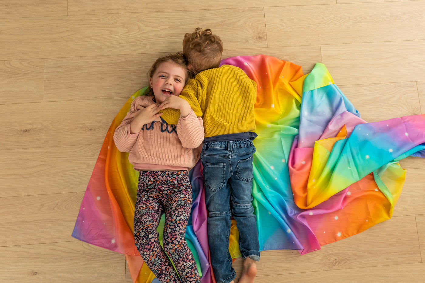 Giant Play Silk - Rainbow