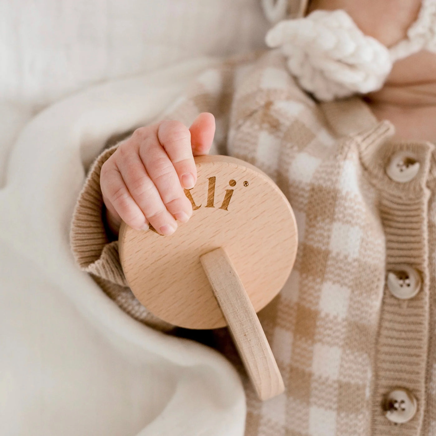 Hand to Hand Disks by Totli - Friends of K