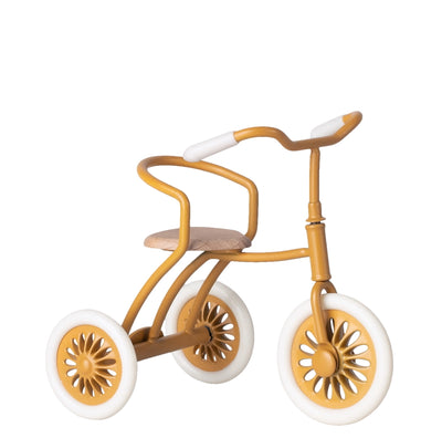 Abri à Tricycle for Mouse Ocher (Spring/Summer 2023)