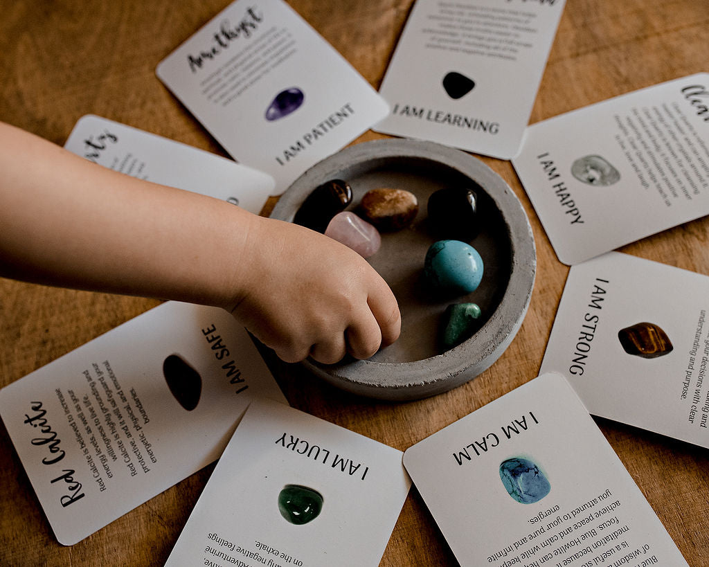 Crystal Affirmations with 8 Cards and Tumble Stones by Growing Kind