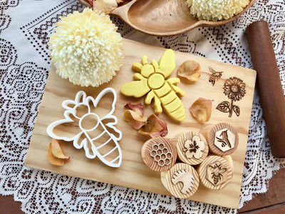 Bee Bio Cutter by Beadie Bug Play - Friends of K