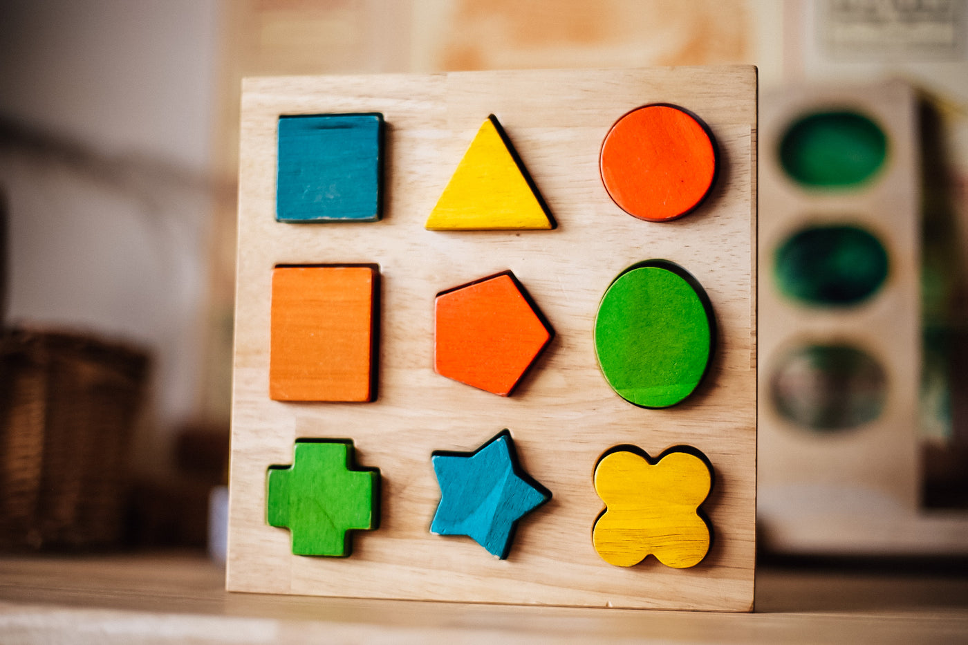Basic Shape Board by QTOYS - Friends of K