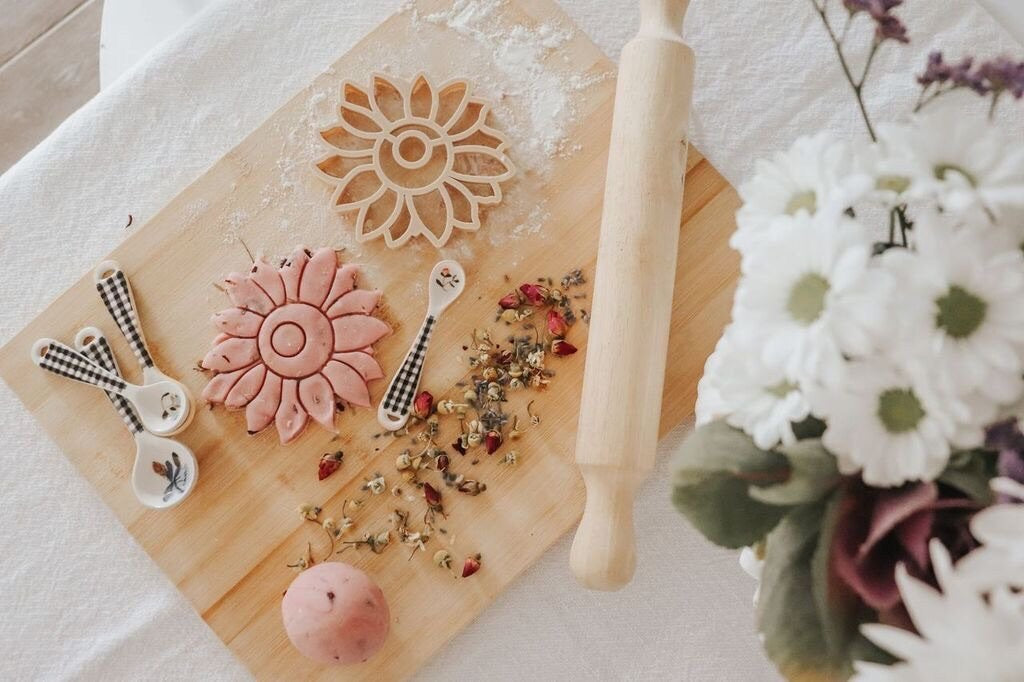 Sunflower Eco Cutter by Kinfolk Pantry - Friends of K