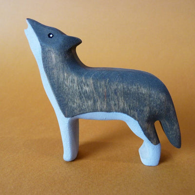 Wooden Wolf (Howling) by Forest Melody - Friends of K